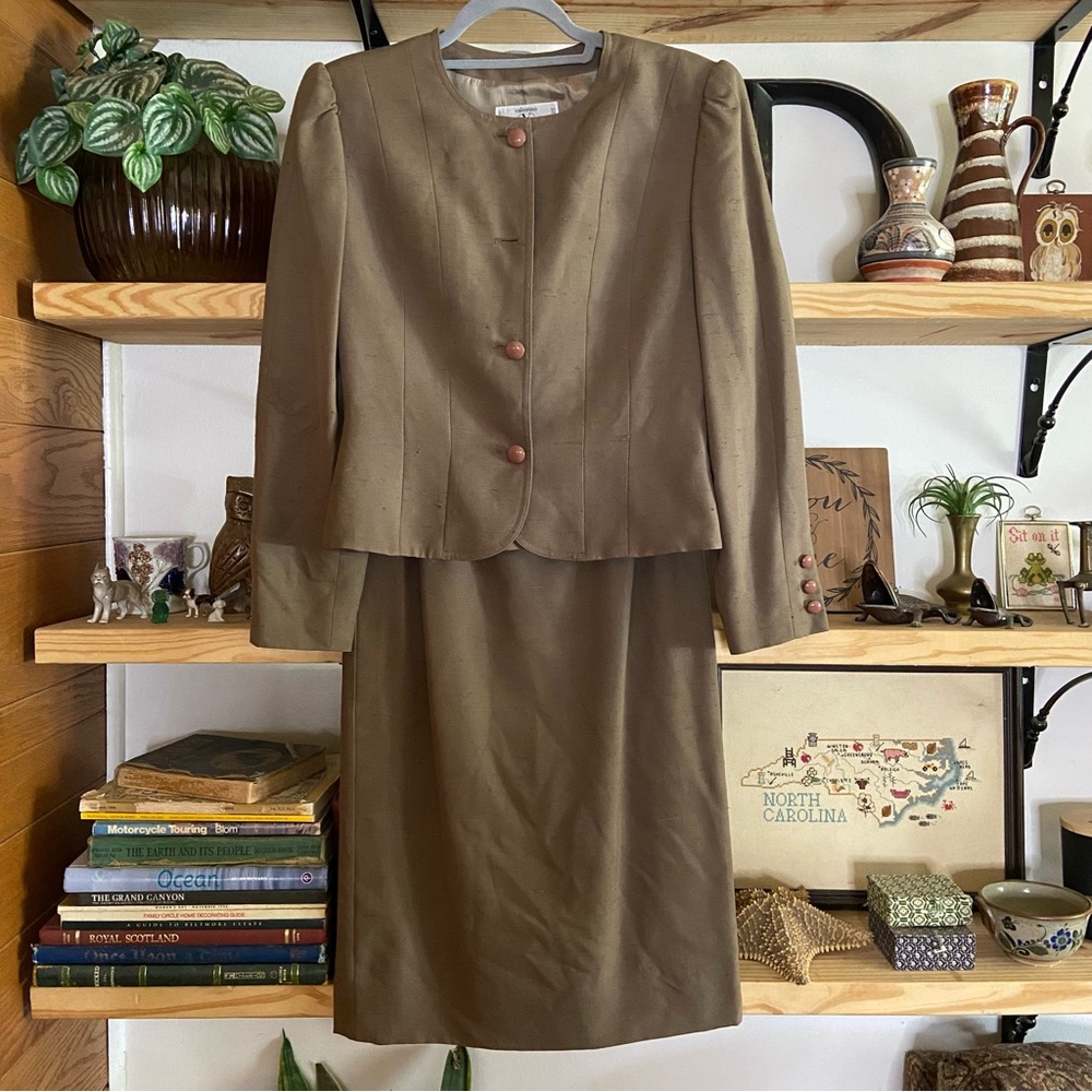 Valentino 80s Vintage taupe button front puff sleeve jacket skirt set